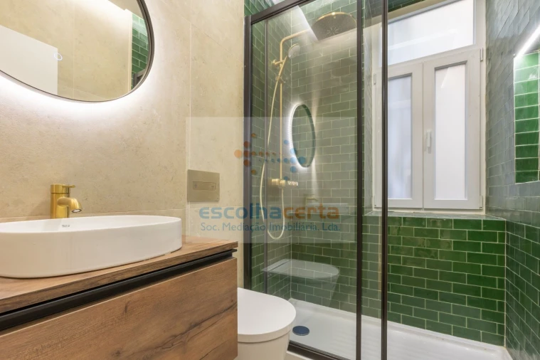 Apartamento T4 para Venda em Santo António Foto 1