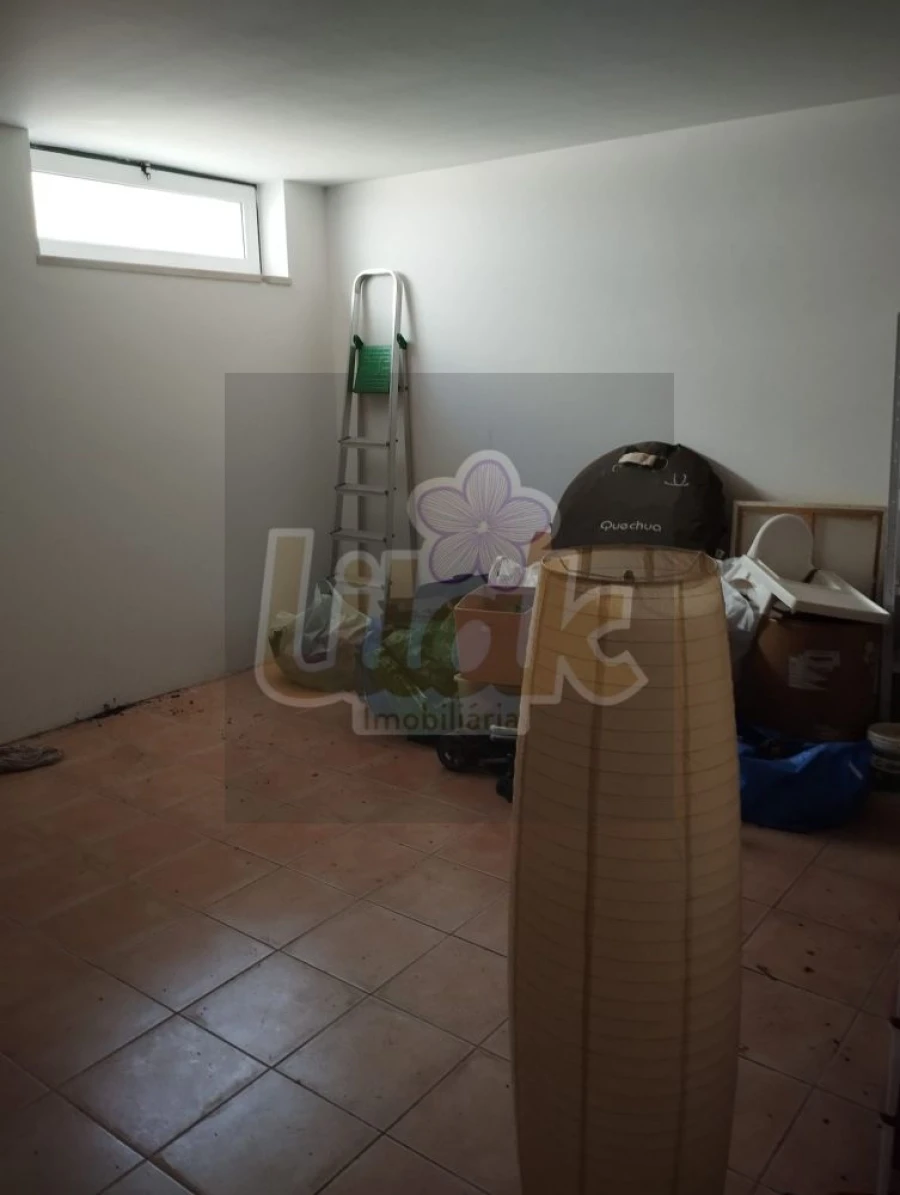 Loja para Venda em Almeirim Foto 18