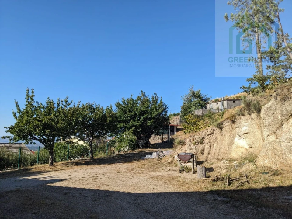 Moradia T5 para Venda em Seia, São Romão e Lapa dos Dinheiros Foto 15