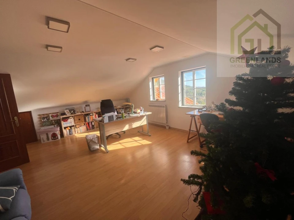 Moradia T5 para Venda em Seia, São Romão e Lapa dos Dinheiros Foto 32