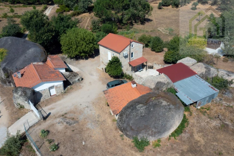 Quinta T2 para Venda em Lagos da Beira e Lajeosa Foto 5