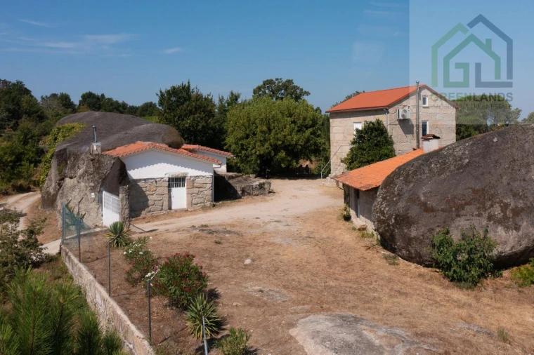 Quinta T2 para Venda em Lagos da Beira e Lajeosa Foto 4