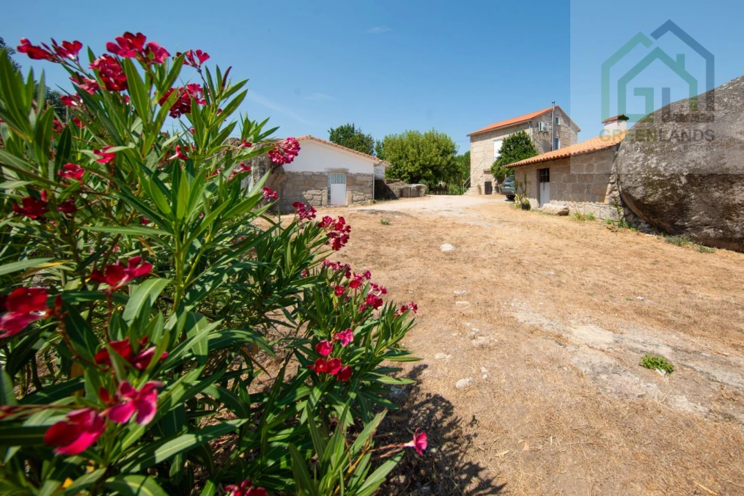 Quinta T2 para Venda em Lagos da Beira e Lajeosa Foto 13