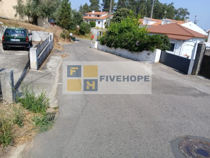 Moradia T3 para Venda em Lousã e Vilarinho Foto 4