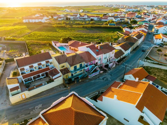 Moradia T4 para Venda em Atouguia da Baleia Foto 6