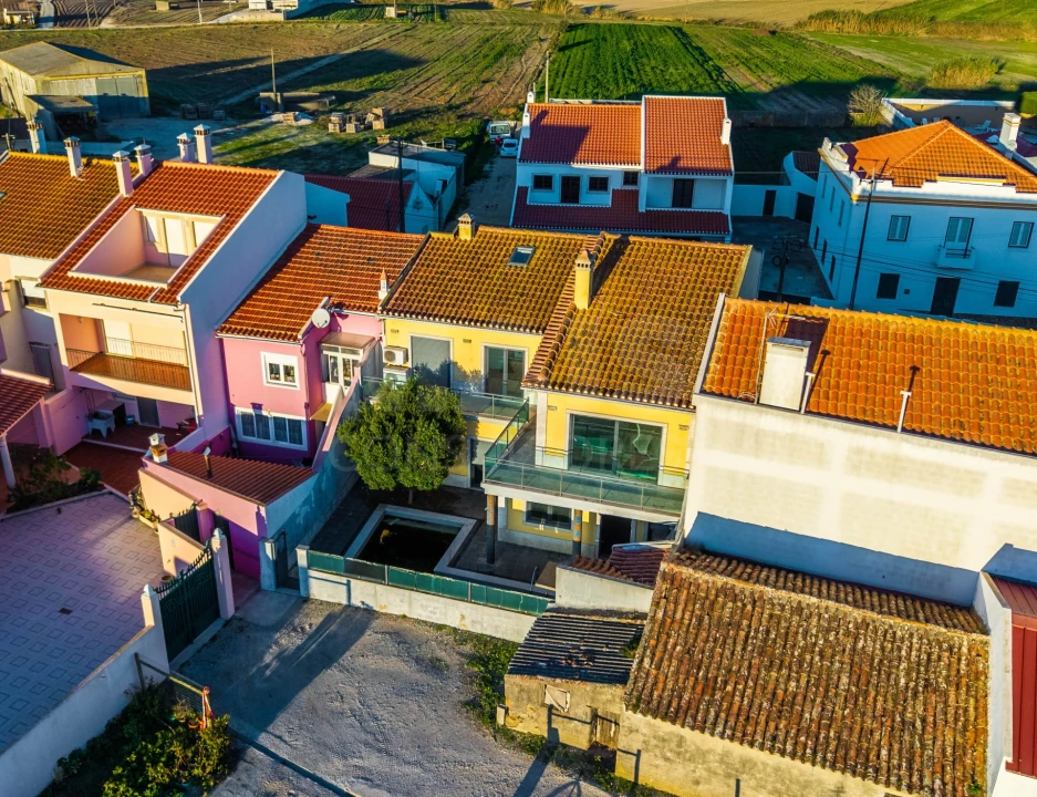 Moradia T4 para Venda em Atouguia da Baleia Foto 1