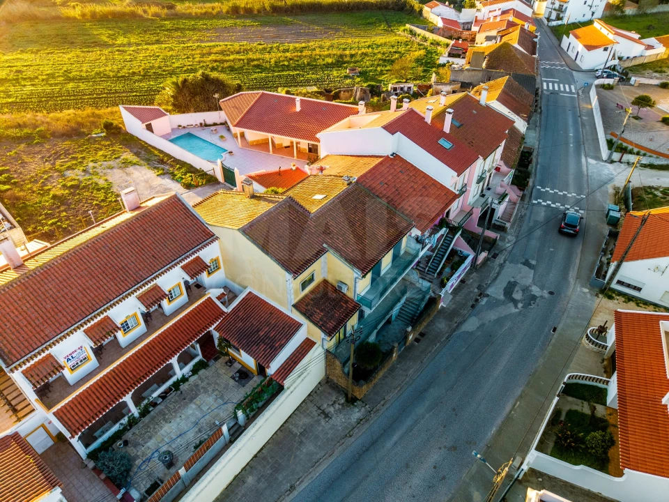 Moradia T4 para Venda em Atouguia da Baleia Foto 7