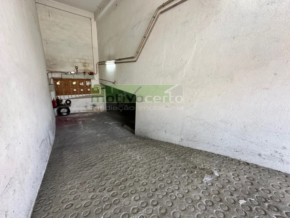 Garagem para Venda em Algueirão-Mem Martins Foto 4