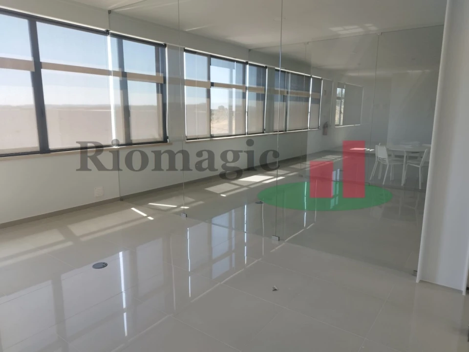 Armazém para Venda em Rio Maior Foto 60