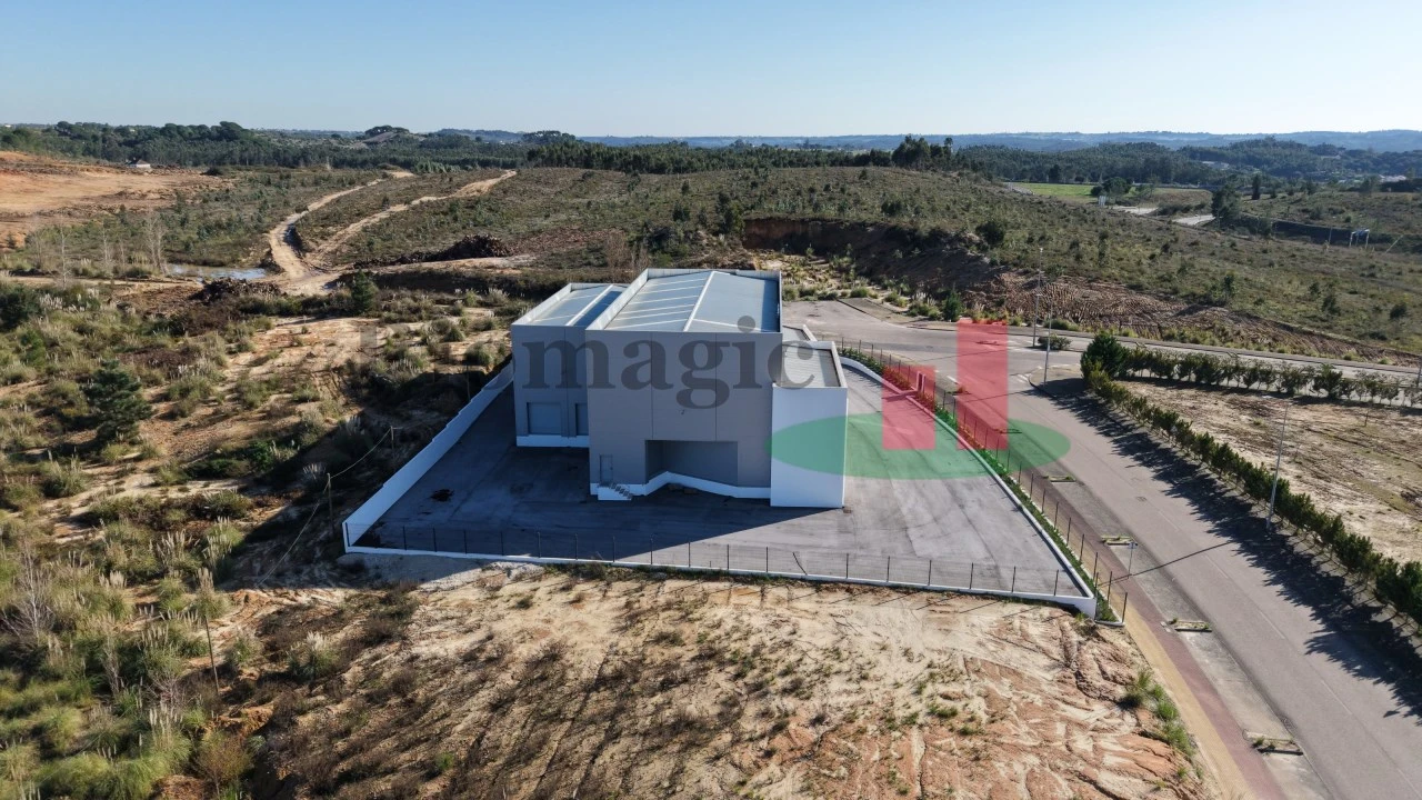 Armazém para Venda em Rio Maior Foto 71