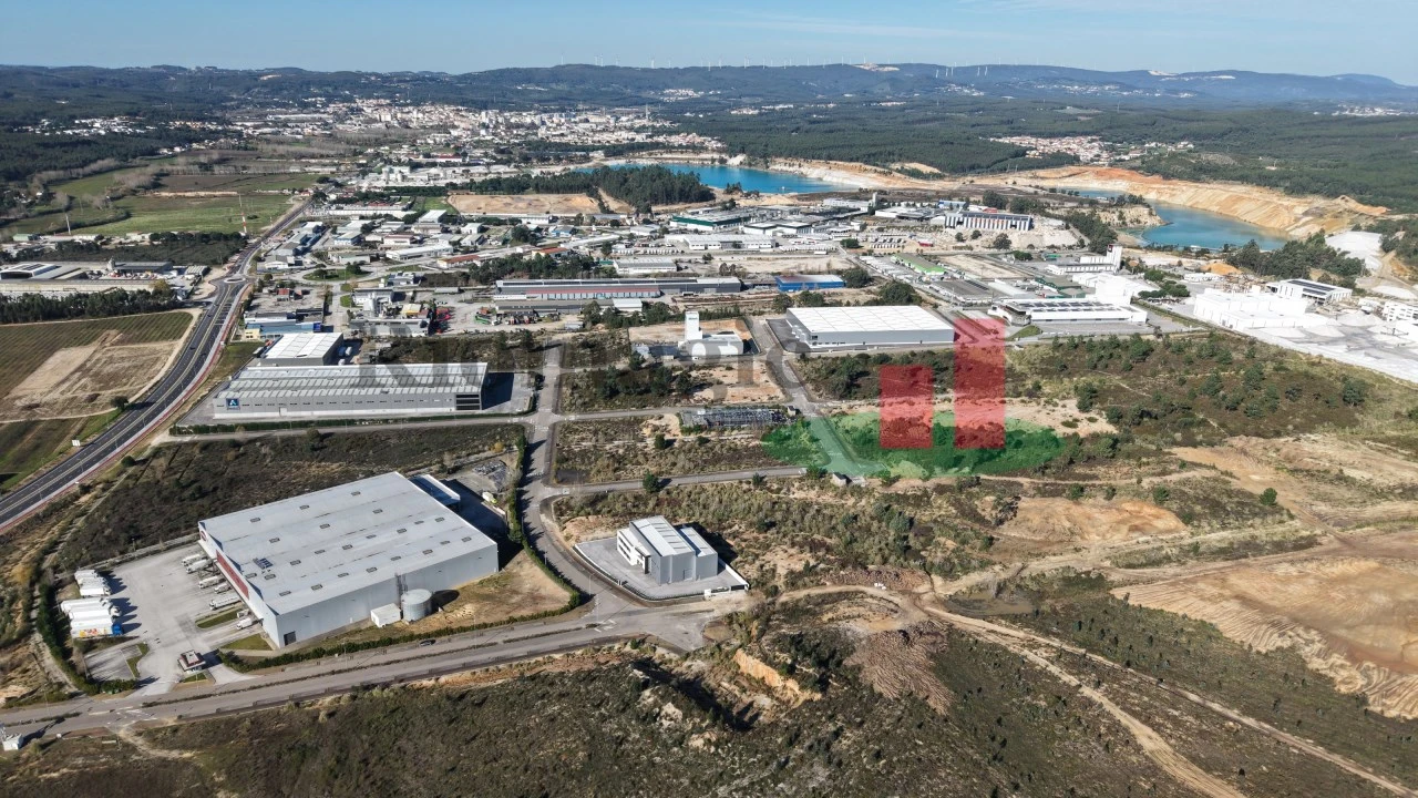 Armazém para Venda em Rio Maior Foto 84