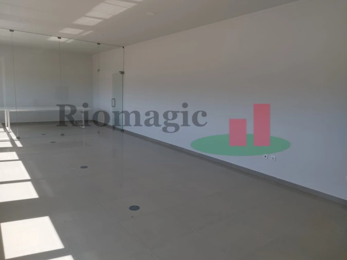 Armazém para Venda em Rio Maior Foto 57