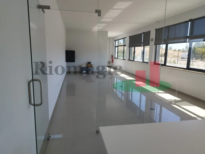 Armazém para Venda em Rio Maior Foto 49