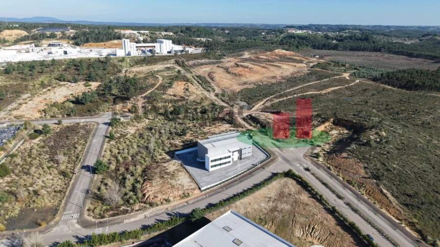 Armazém para Venda em Rio Maior Foto 80