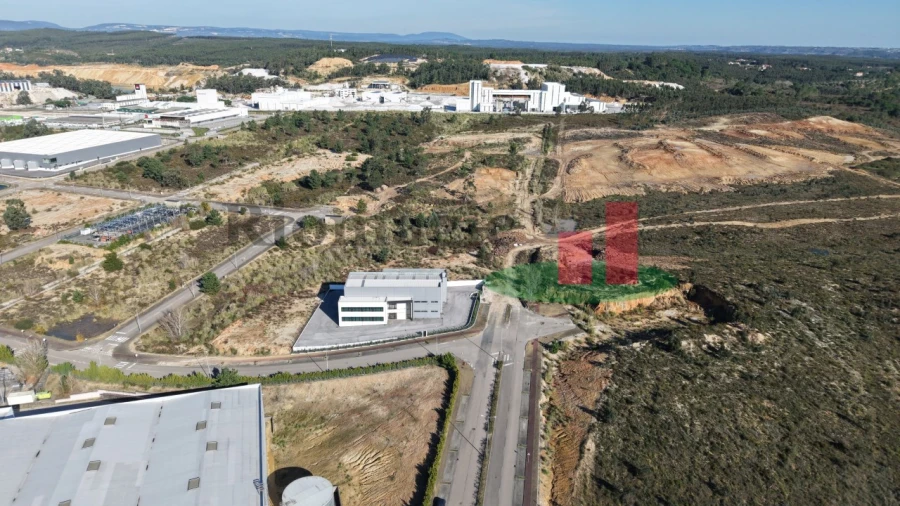 Armazém para Venda em Rio Maior Foto 81