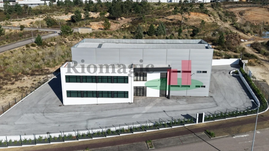 Armazém para Venda em Rio Maior