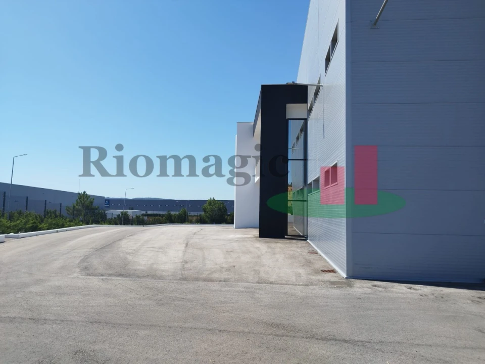 Armazém para Arrendamento em Rio Maior Foto 25