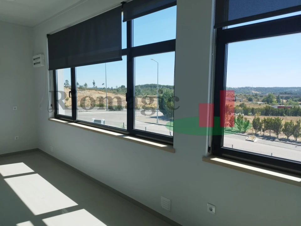 Armazém para Arrendamento em Rio Maior Foto 53