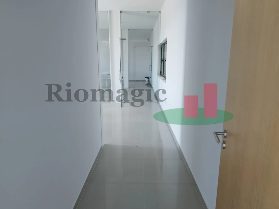 Armazém para Arrendamento em Rio Maior Foto 62