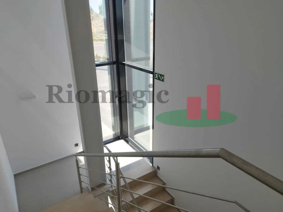 Armazém para Arrendamento em Rio Maior Foto 63