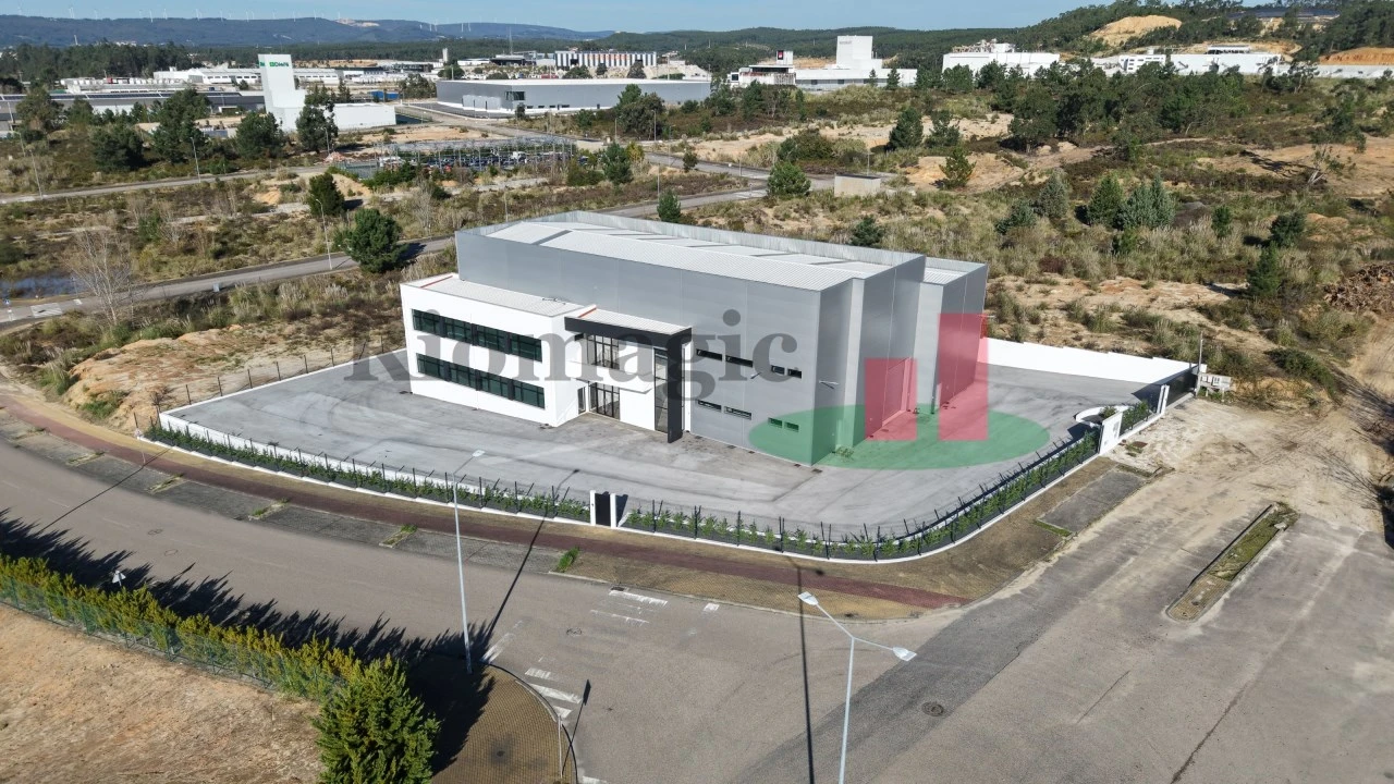 Armazém para Arrendamento em Rio Maior Foto 73