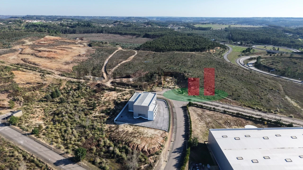 Armazém para Arrendamento em Rio Maior Foto 79