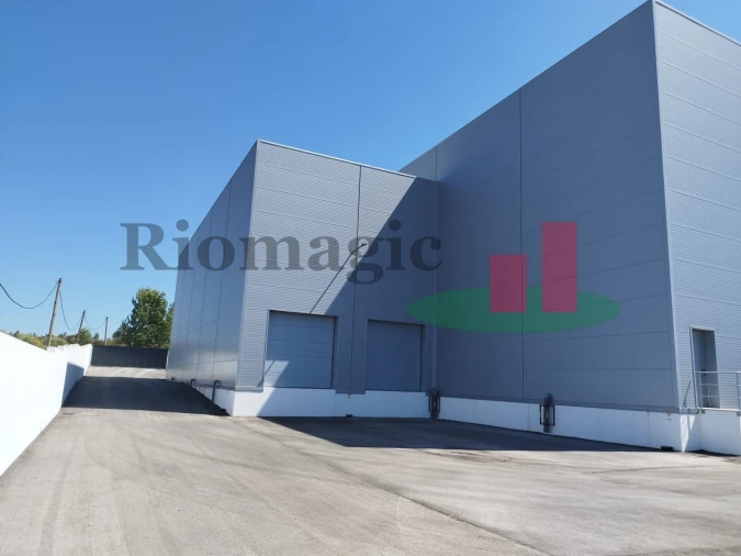 Armazém para Arrendamento em Rio Maior Foto 10