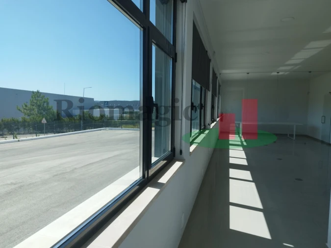 Armazém para Arrendamento em Rio Maior Foto 50