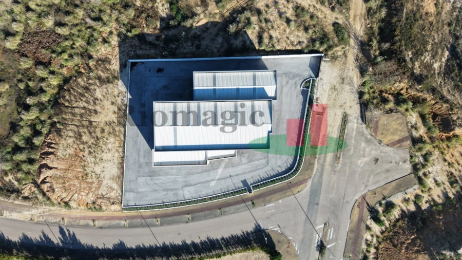 Armazém para Arrendamento em Rio Maior Foto 2