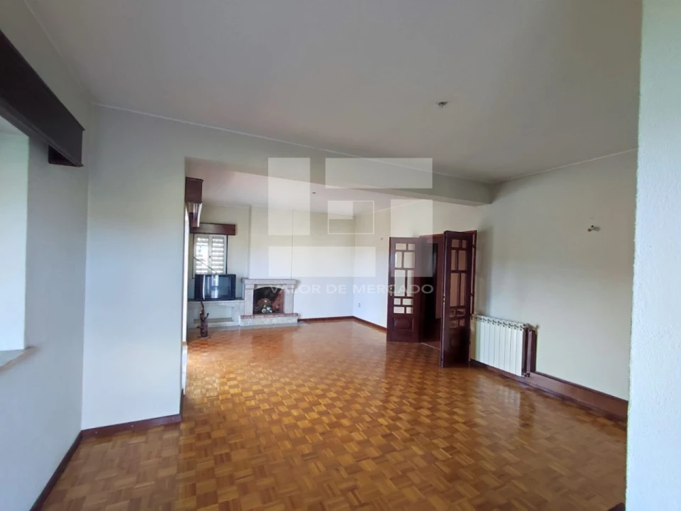 Moradia T4 para Venda em Sernancelhe e Sarzeda Foto 7