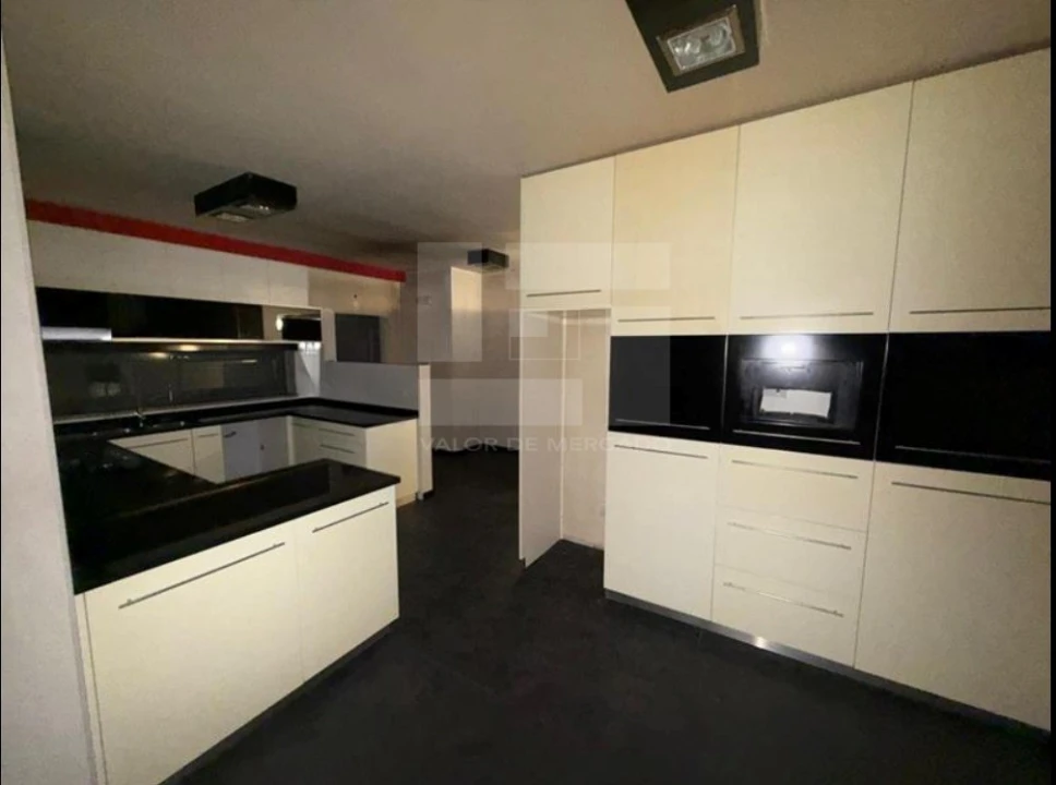 Moradia T4 para Venda em Moimenta da Beira Foto 3