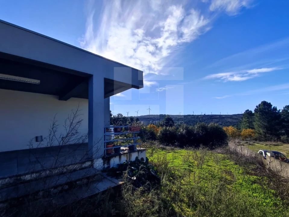 Moradia T4 para Venda em Moimenta da Beira Foto 6