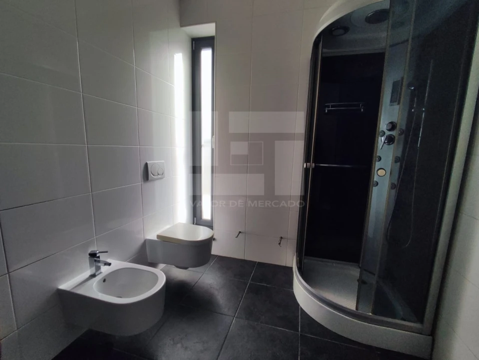 Moradia T4 para Venda em Moimenta da Beira Foto 34