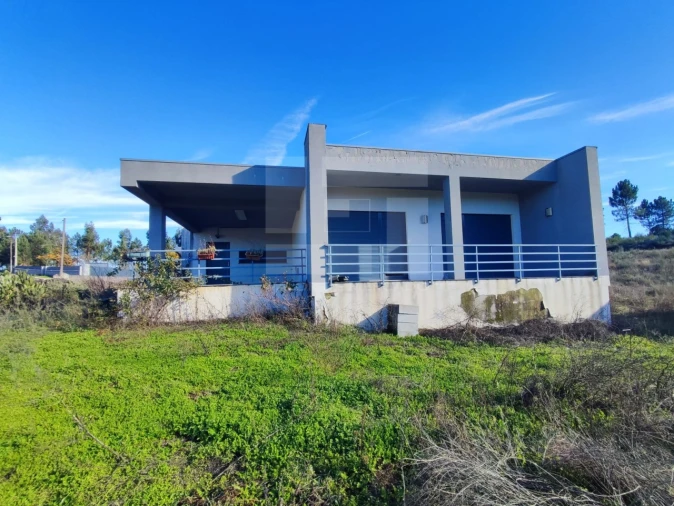 Moradia T4 para Venda em Moimenta da Beira Foto 7