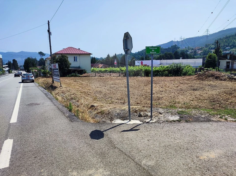Terreno para Venda em Vila Chã, Codal e Vila Cova de Perrinho Foto 1