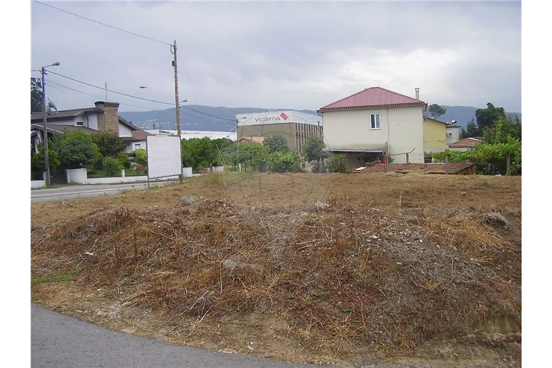 Terreno para Venda em Vila Chã, Codal e Vila Cova de Perrinho Foto 4