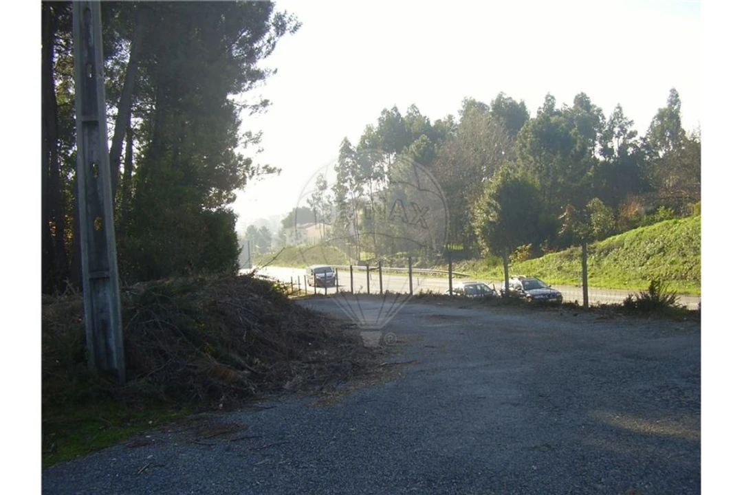 Terreno para Venda em São João da Madeira Foto 7