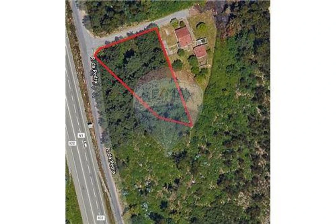 Terreno para Venda em São João da Madeira Foto 3