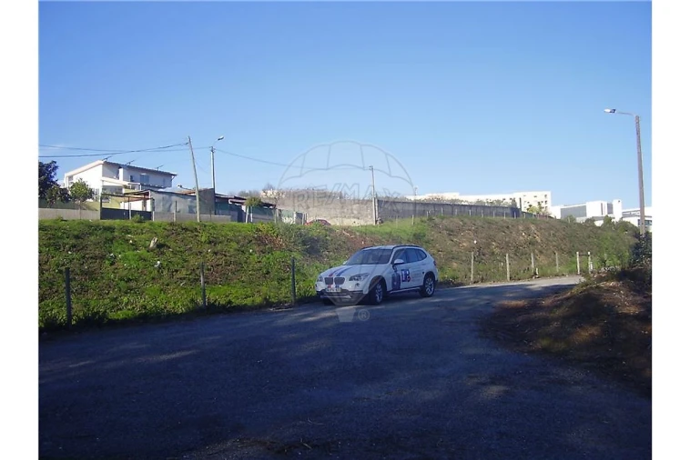 Terreno para Venda em São João da Madeira Foto 9