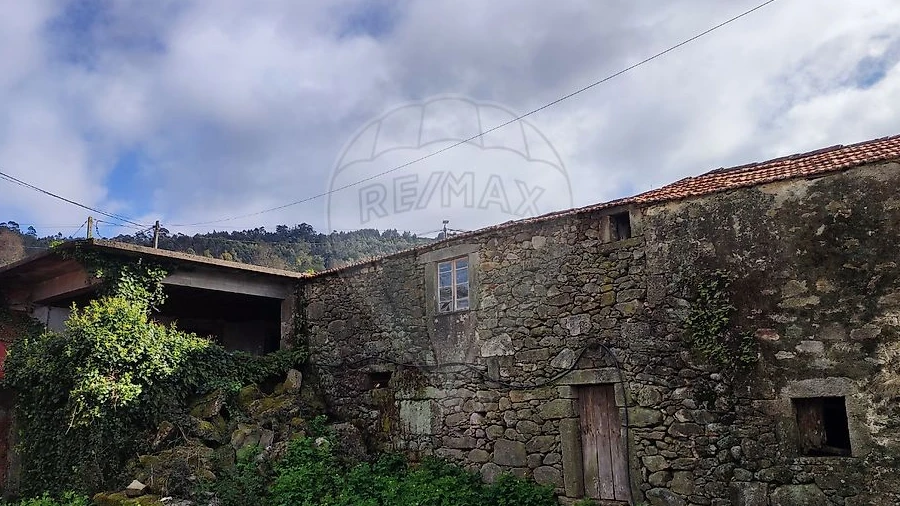 Armazém para Venda em Cepelos