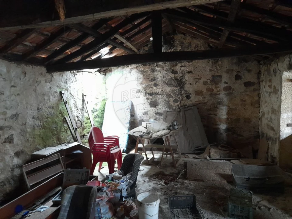 Moradia T3 para Venda em Macieira de Cambra Foto 9