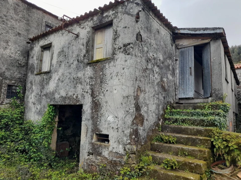 Moradia T3 para Venda em Macieira de Cambra Foto 2