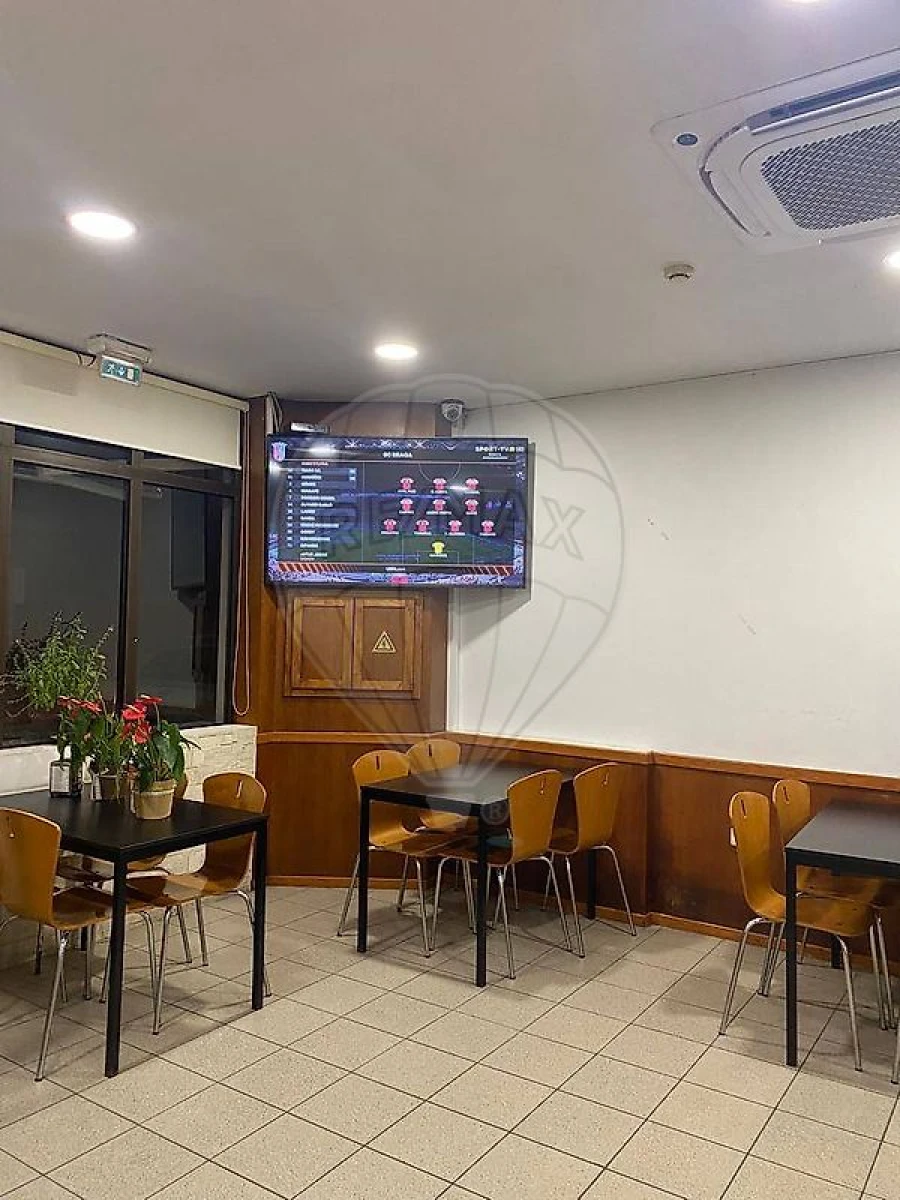 Negócio para Venda em São Pedro de Castelões Foto 9