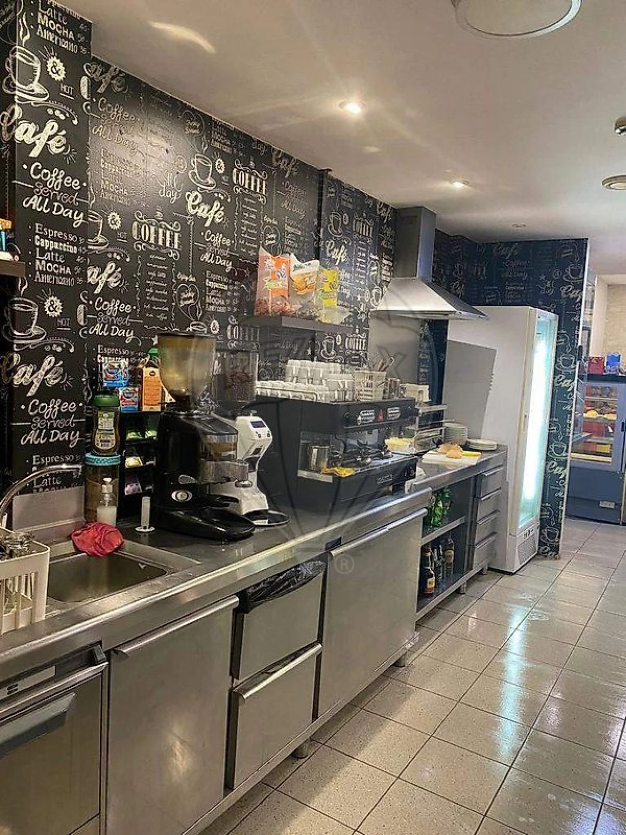 Negócio para Venda em São Pedro de Castelões Foto 2