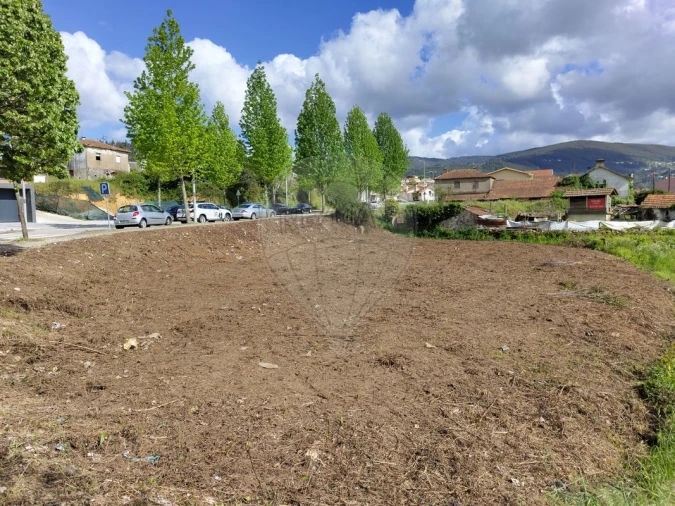 Terreno para Venda em São Pedro de Castelões Foto 2