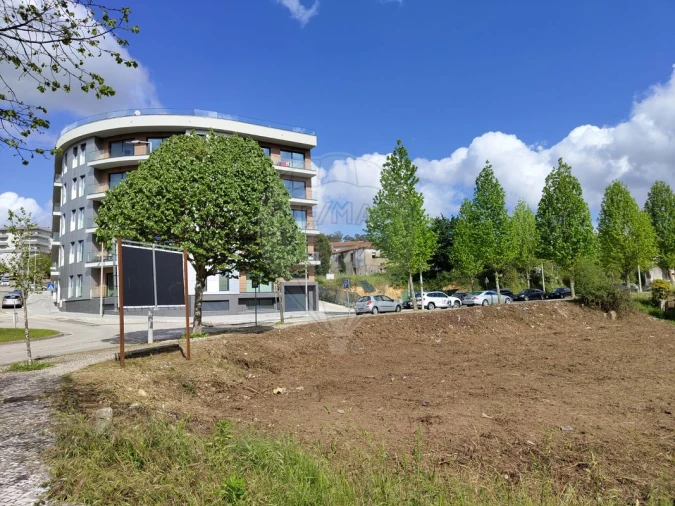 Terreno para Venda em São Pedro de Castelões Foto 4