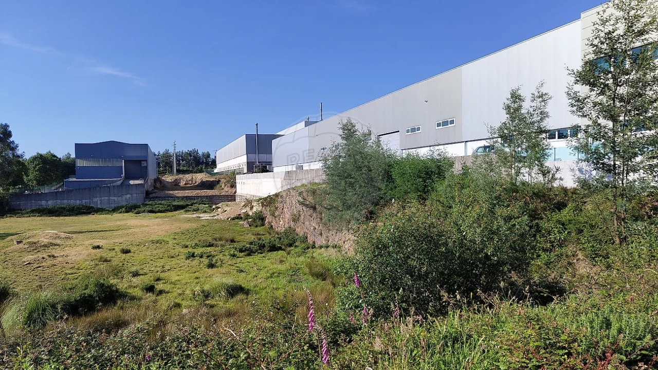 Terreno para Venda em Vila Chã, Codal e Vila Cova de Perrinho Foto 11