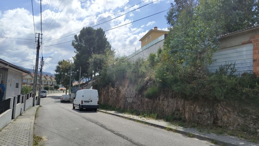 Terreno para Venda em Macieira de Cambra Foto 10