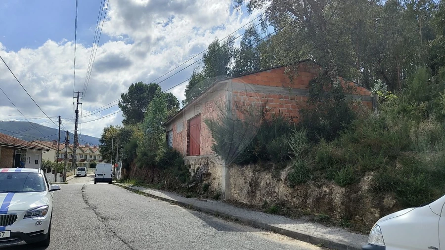 Terreno para Venda em Macieira de Cambra Foto 7