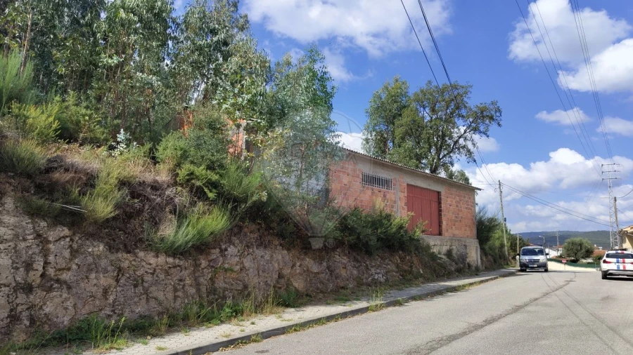 Terreno para Venda em Macieira de Cambra Foto 8